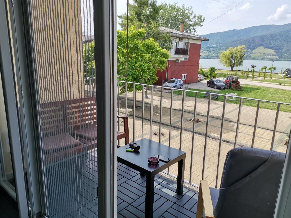 Apartman Terassa Donji Milanovac Ngoại thất bức ảnh